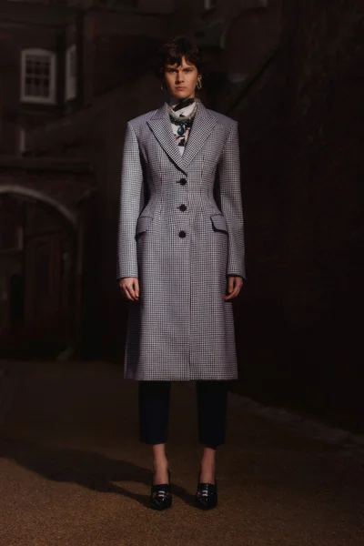 Look 1